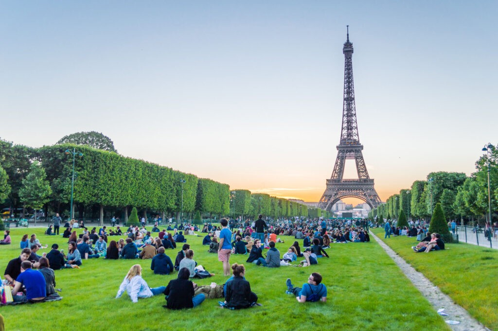 Stay cool this summer with our guide to the best summer activities in Paris. Discover the Best Summer Activities in Paris: A Local's Guide.