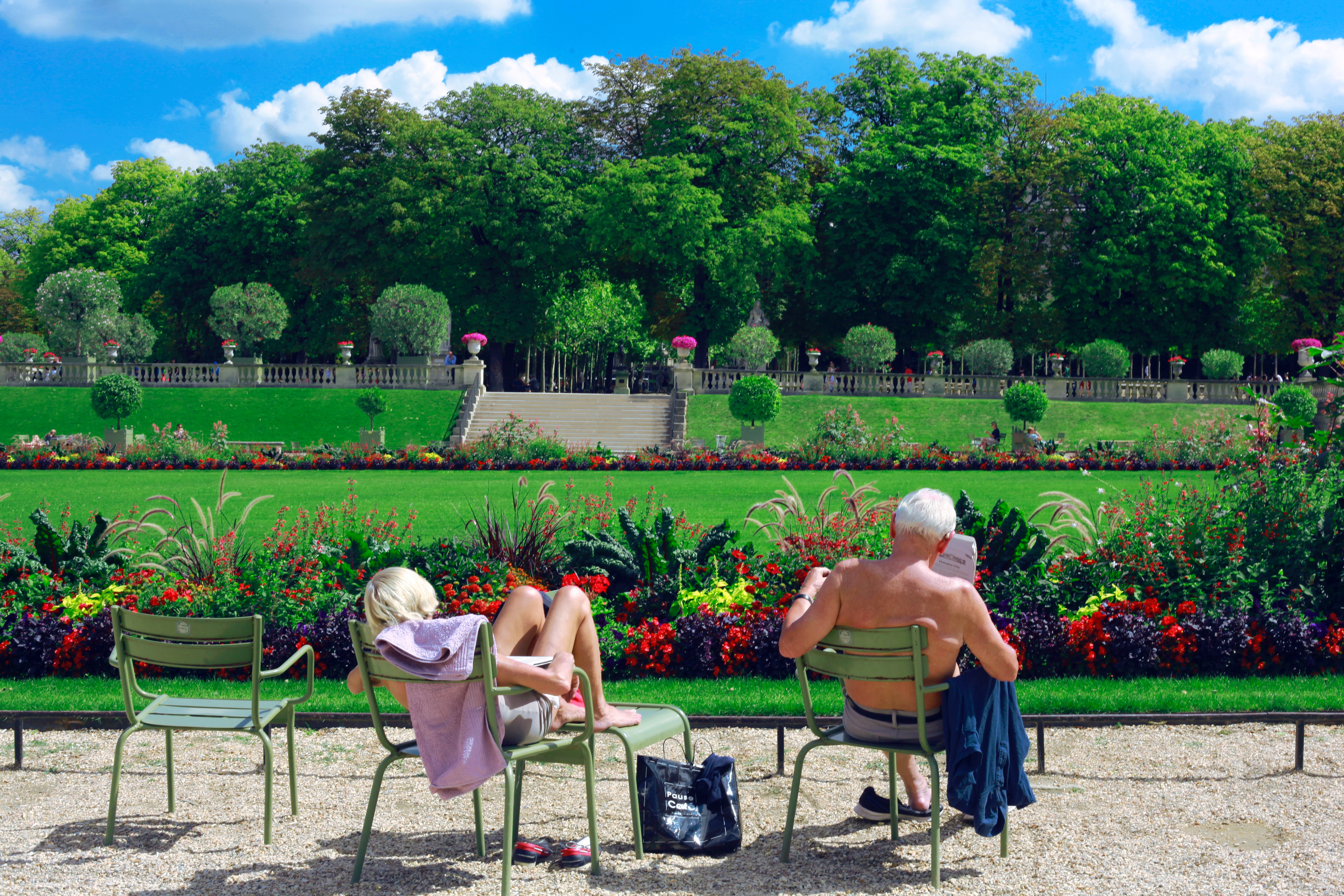 Stay cool this summer with our guide to the best summer activities in Paris. Discover the Best Summer Activities in Paris: A Local's Guide. 