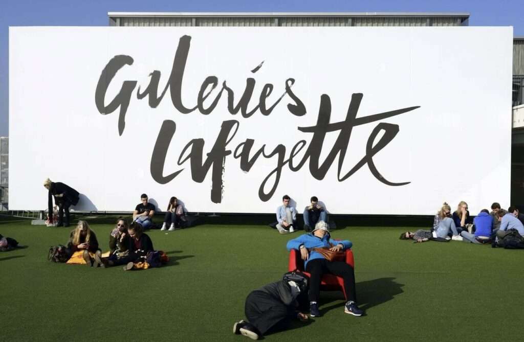 The Galeries Lafayette rooftop is a Parisian hotspot that you don't want to miss on your next trip! Read now for all the details!