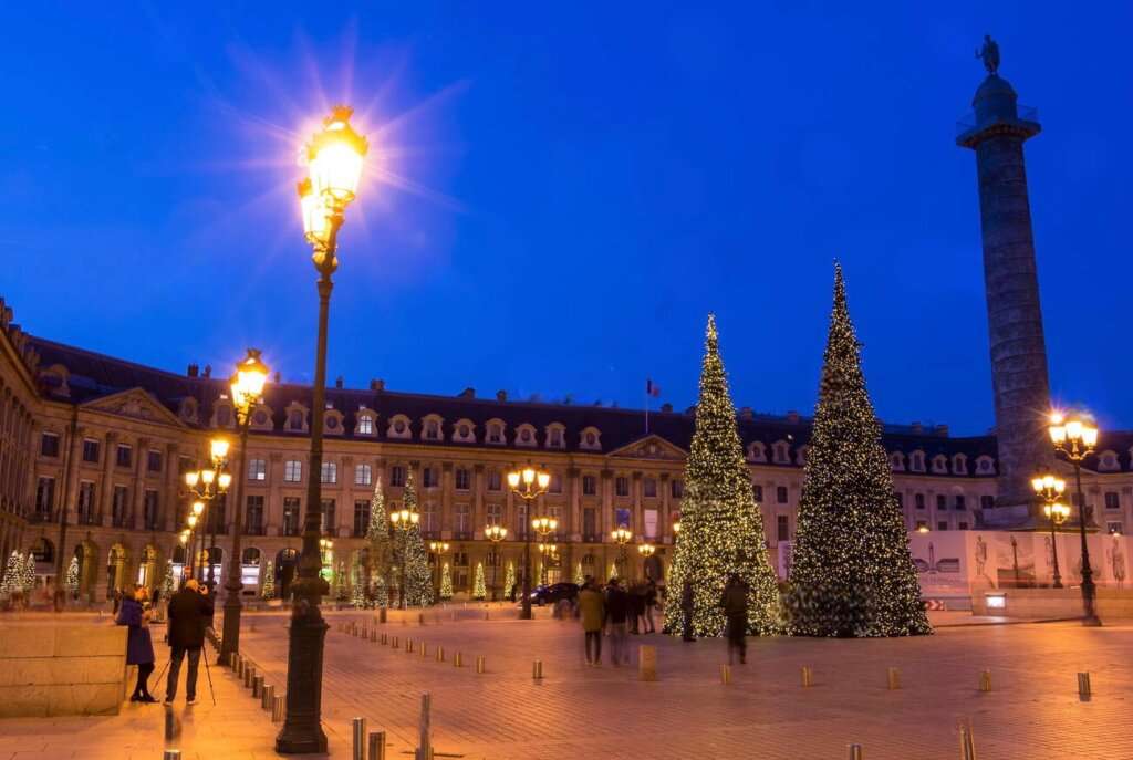 Where to See the Prettiest Christmas Decorations in Paris