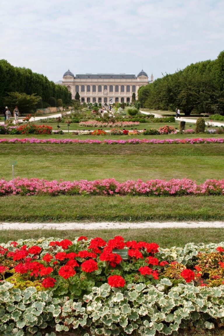 The 13 Most Famous Gardens in Paris to Explore