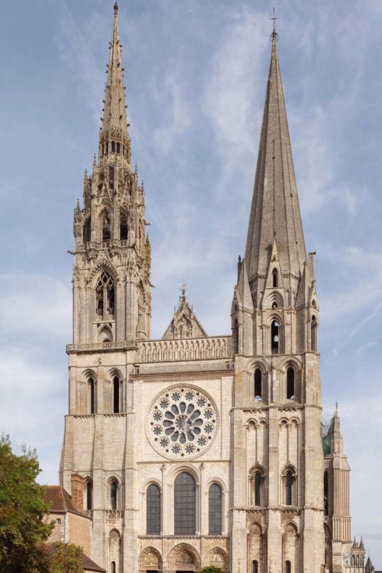 20+ Most Famous Churches in France to Visit This Year!