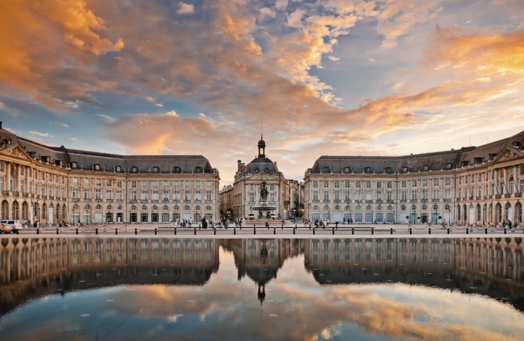 Bordeaux Travel Guide