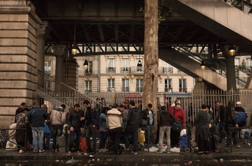 dangerous neighborhoods in paris